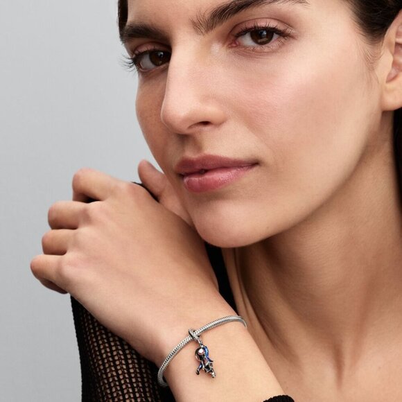 Womens Sterling Silver Legendary Heroes of the Marvel Dangle Charm Iconic Spider - Picture 4 of 6